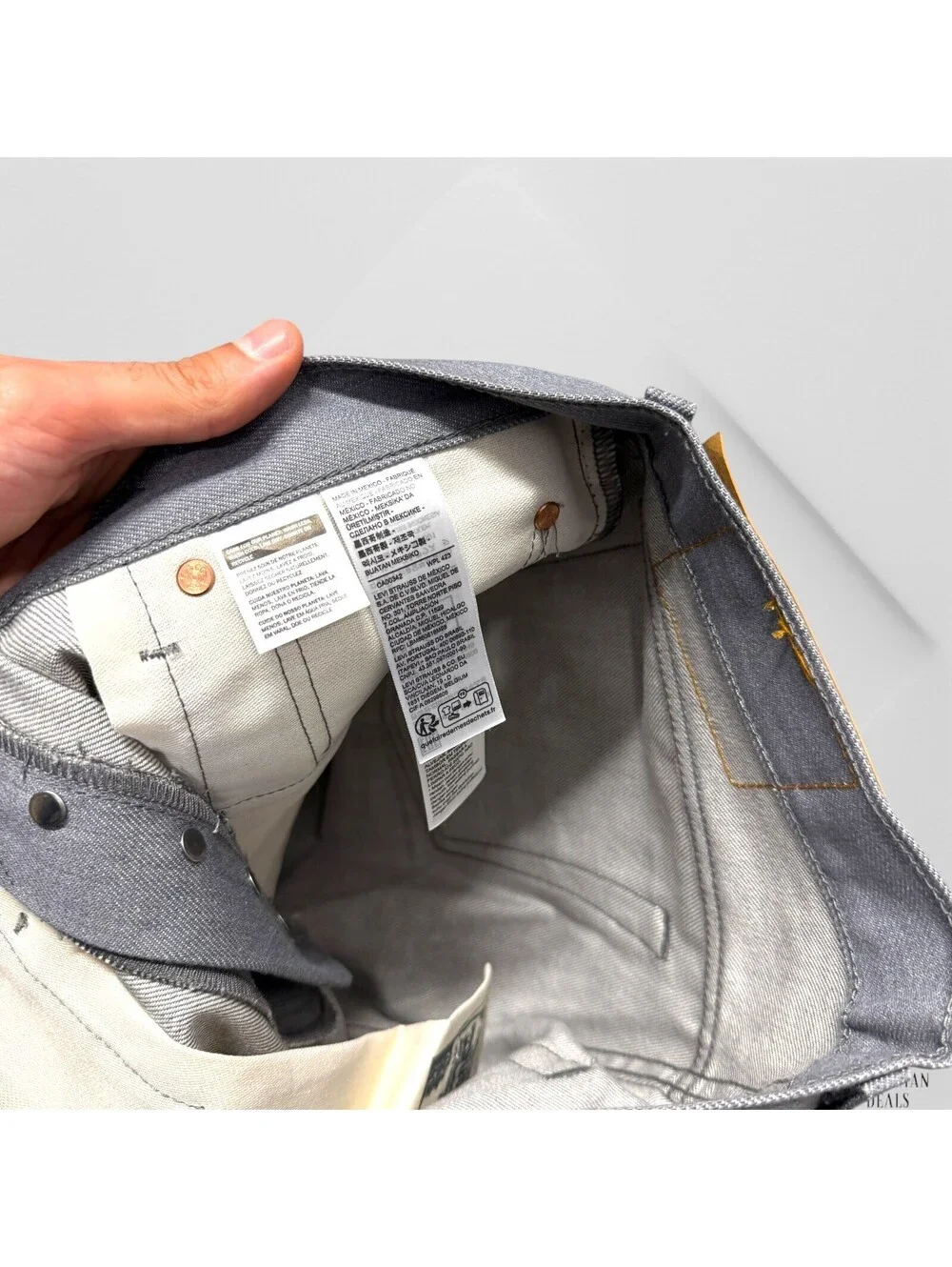 Levis 501 Shrink To Fit Button Fly Jeans Color Silver Gray Rigid 32 x 30 NWOT